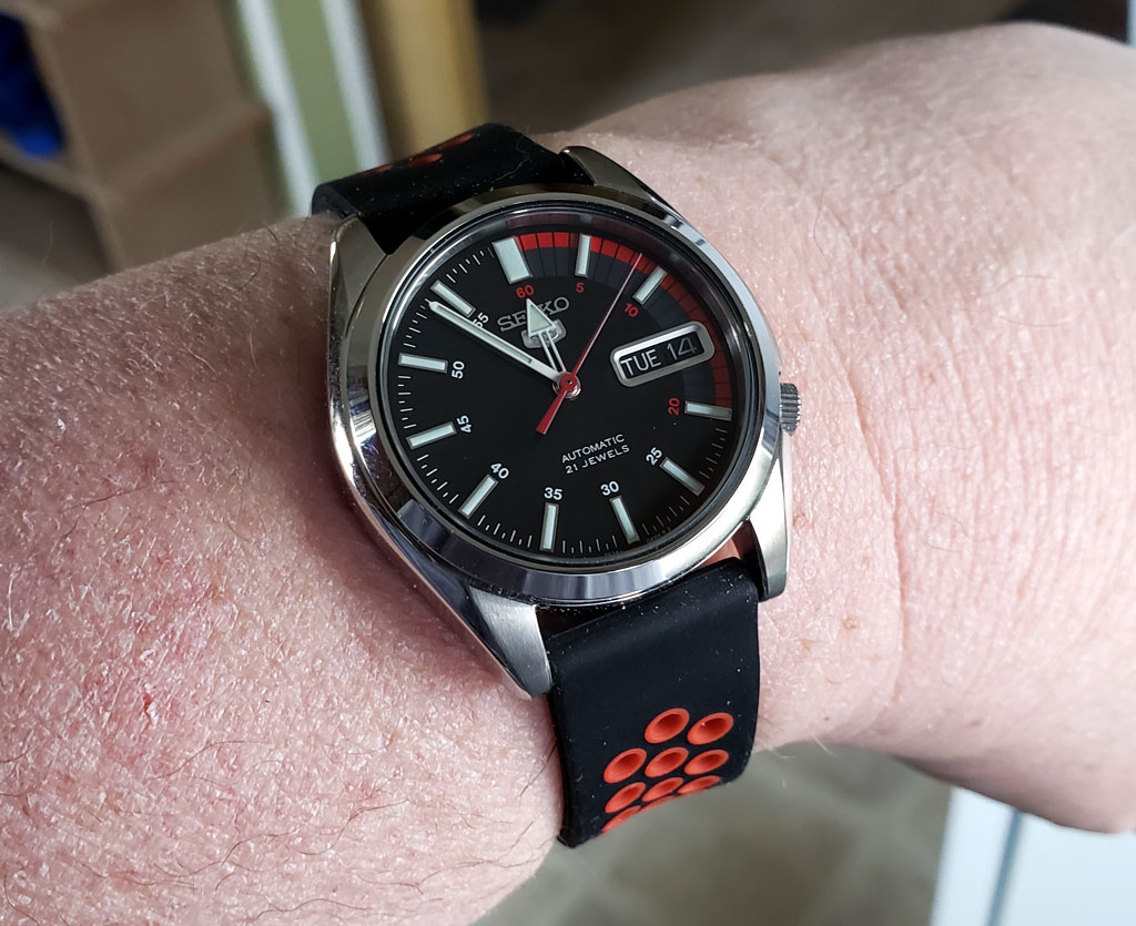 seiko5-02.jpg