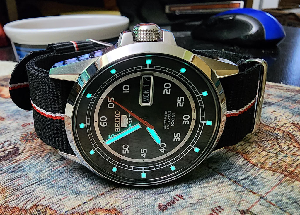 snzh23-15.jpg